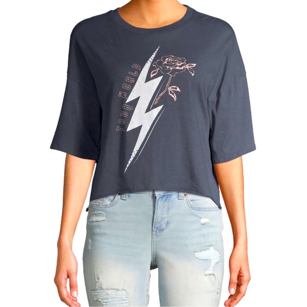 Vintage Style World Tour Graphic Crop T-shirt